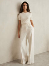 Women - Petite Linen-Blend Wide-Leg Trousers in White | Reiss